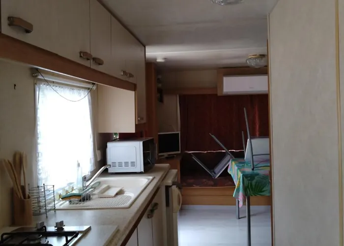 Mobilhome Catalan אתר קמפינג Nefiach