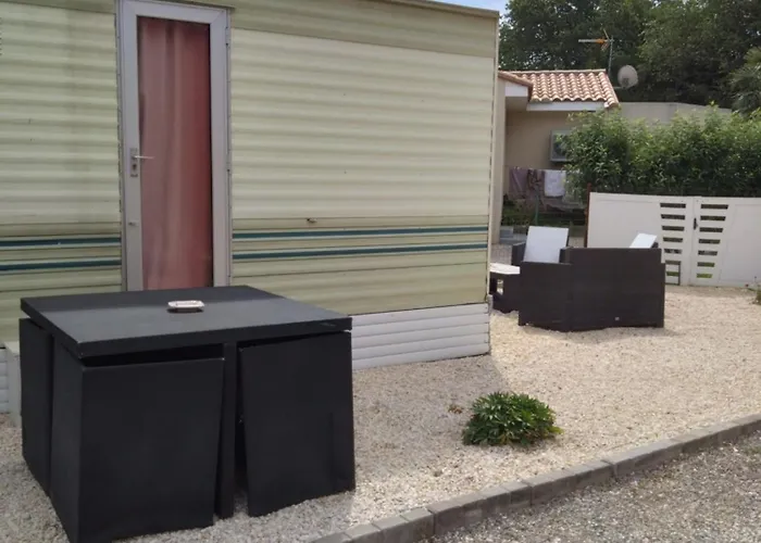 Mobilhome Catalan אתר קמפינג